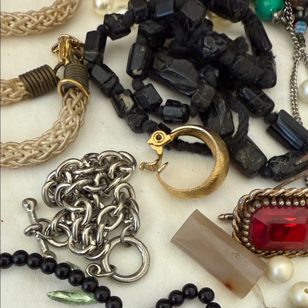 Craft Jewelry Bundle Chain Beads Stones Crystals Faux Pearls Vintage - Picture 3 of 10